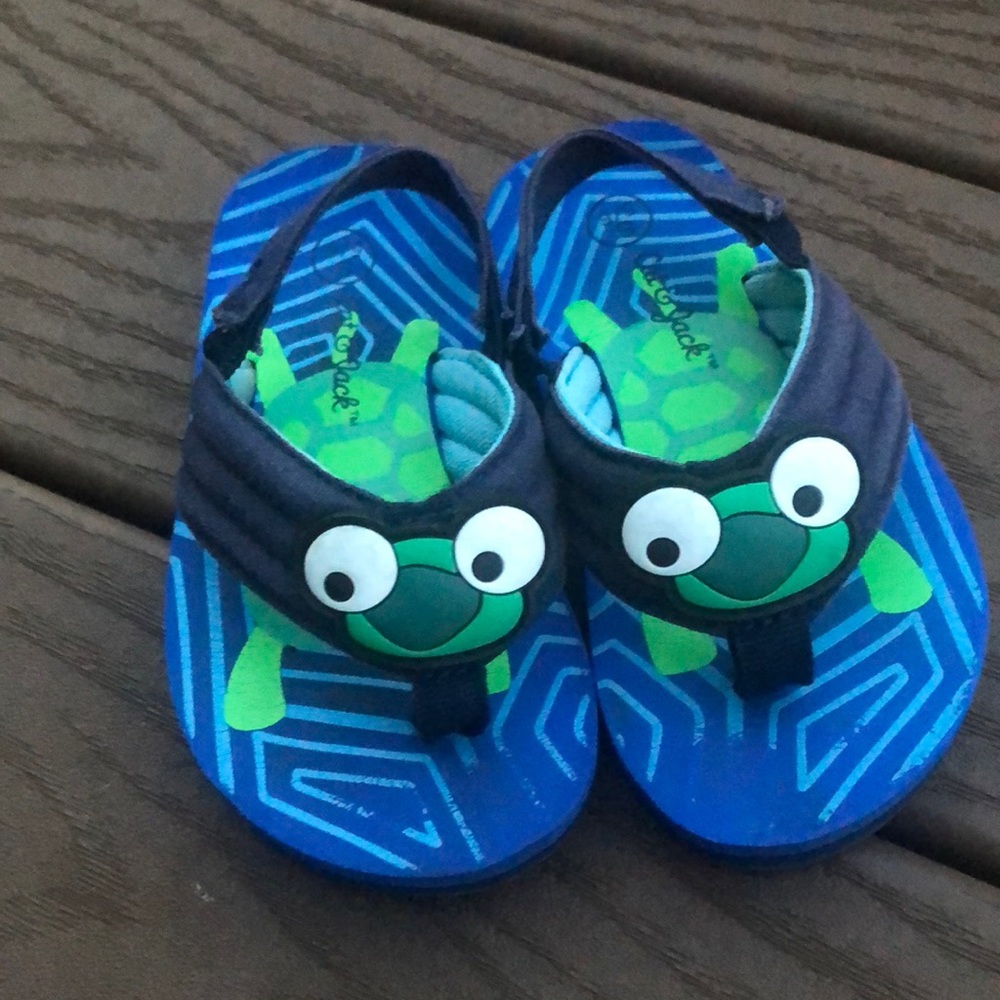 Cat & Jack Boys Size 5/6 Small Turtle Sandals
